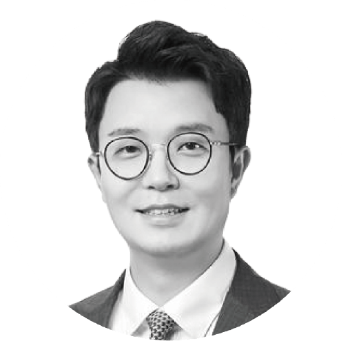 이동관